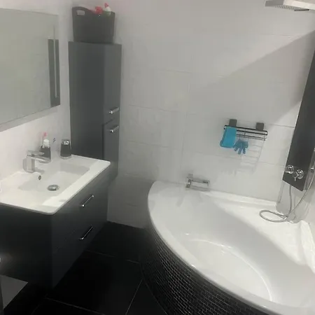 Luxueuse Et Moderne Avec Piscine ! فيلة بزييه