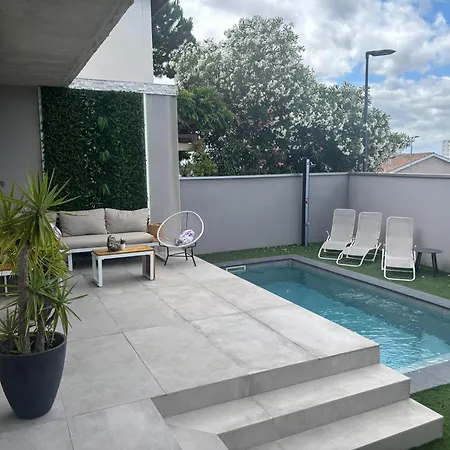 Luxueuse Et Moderne Avec Piscine ! *