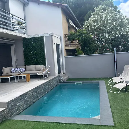 Luxueuse Et Moderne Avec Piscine !