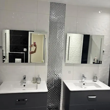 Luxueuse Et Moderne Avec Piscine !