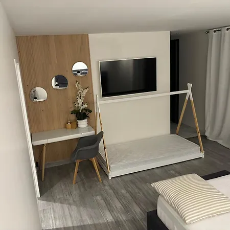 Luxueuse Et Moderne Avec Piscine ! *