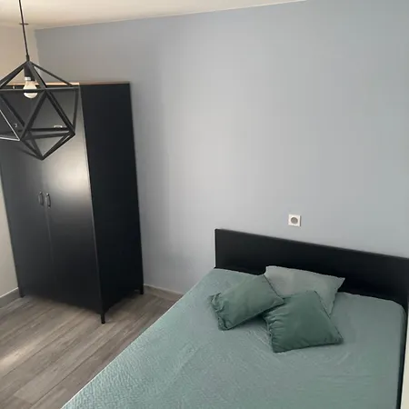 فيلة Luxueuse Et Moderne Avec Piscine !