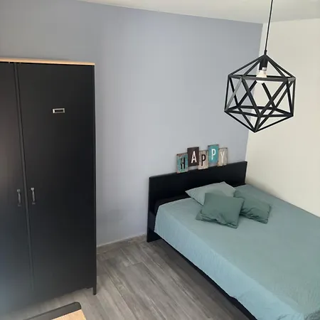 فيلة Luxueuse Et Moderne Avec Piscine ! *